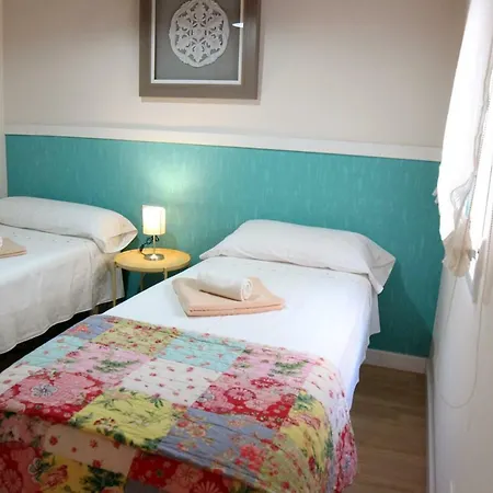 Aplus Apartamentos, Old Town Hébergement de vacances