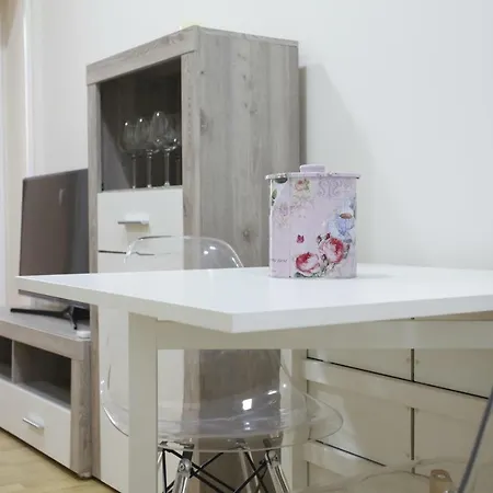 Aplus Apartamentos, Old Town Μπένιντορμ